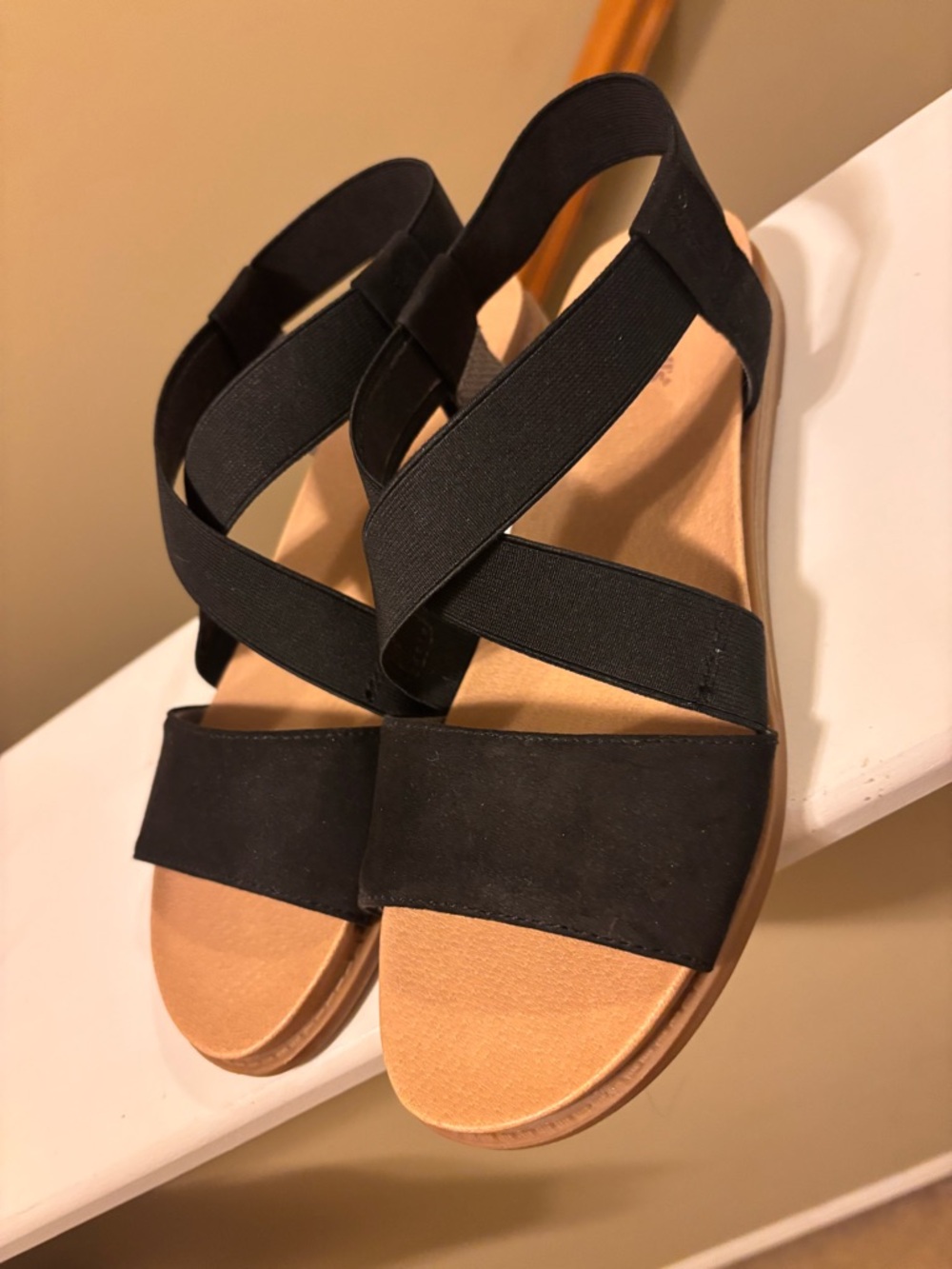 Dr. Scholl's Black Elastic Cross-Strap Sandals